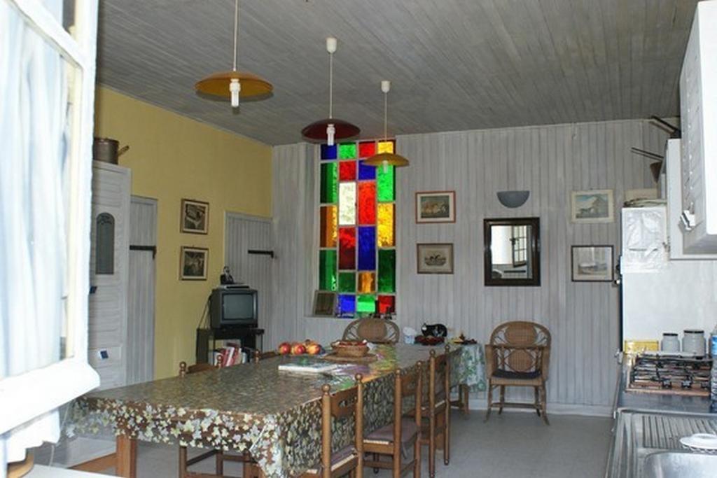 Les Longchamps Bed and Breakfast Neuillé Eksteriør billede